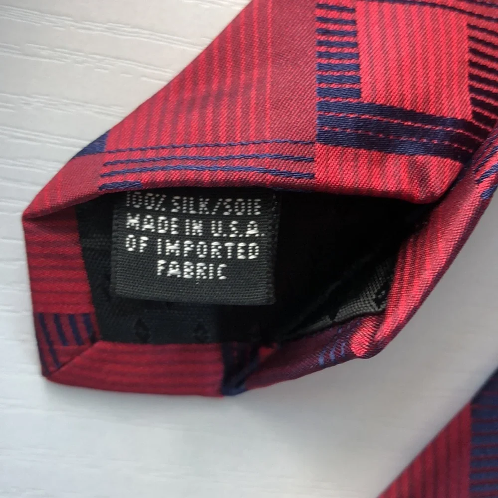 Perry Ellis Portfolio Men’s Maroon Blue Patterned Tie EUC